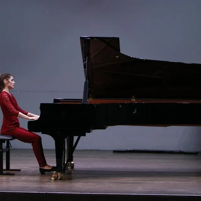 photo lise khatib est par ailleurs enseignante au sein de l’école de musique des ponts-de-cé et de tiercé, ainsi qu’au conservatoire du mans.  ©  étienne gm