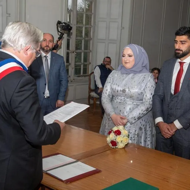 photo sezgin altun et kübra altun se sont mariés le jour même de l’incendie de la mairie de flers, le 9 novembre 2019.  ©  kübra altun