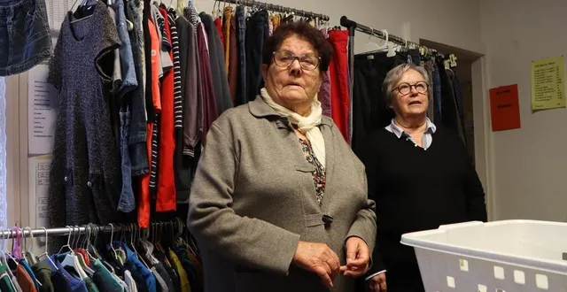 photo  au 21, rue de sarthe, le secours catholique dispose d’un vestiaire ouvert à tous où onze bénévoles se relaient pour tenir deux permanences par semaine le lundi et le mercredi de 14 h à 17 h.  &copy;  ouest-france 