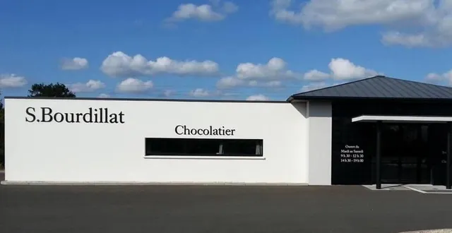 photo  le camp de roms se serait trouvé près de la chocolaterie bourdillat, boulevard de la chanterie.  &copy;  co 