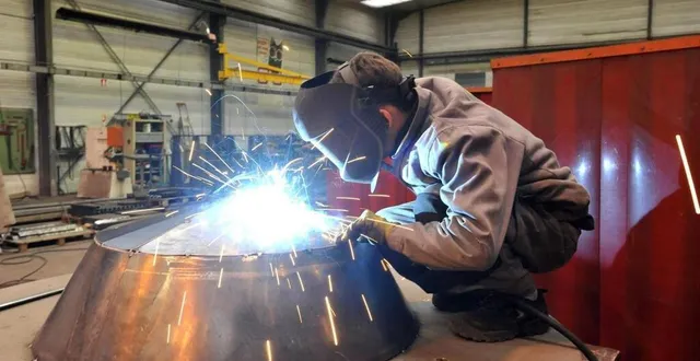 photo  en sarthe, dans l’industrie, la métallurgie concentre la grande majorité des projets de recrutements (photo d’illustration).  &copy;  thierry creux/archives ouest-france 