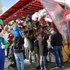 photo  la fête foraine de sablé-sur-sarthe revient sur la place du 8 mai. 