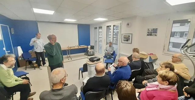photo  jackie collet, président du comité départemental de la ligue contre le cancer, a exposé le projet d’agrandissement.  &copy;  ouest-france 