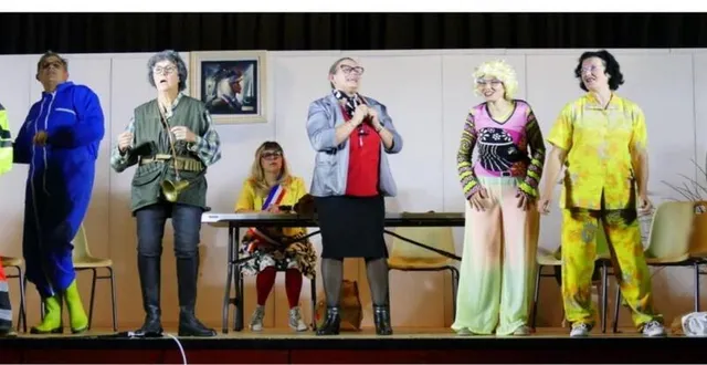 photo  les comédiens de la troupe de l’échancrure interpréteront « les sous de bruxelles » les 30 novembre et 1er décembre.  &copy;  l’échancrure 