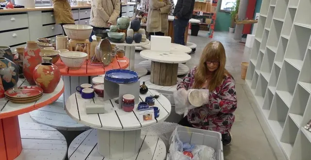 photo  les artistes emballent leurs dernières pièces avant la fermeture hivernale du musée.  &copy;  le maine libre 