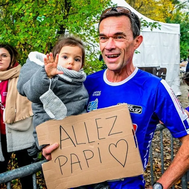 photo un papi qui est bien encouragé !  ©  photo le maine libre yvon loue