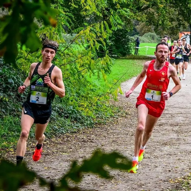 photo patrice le gall et florian lecot au coude à coude  ©  photo le maine libre yvon loue