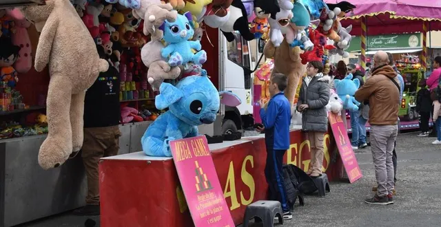 photo  la fête foraine est de retour à sablé-sur-sarthe jusqu’au 1er décembre 2024.  &copy;  ouest-france 