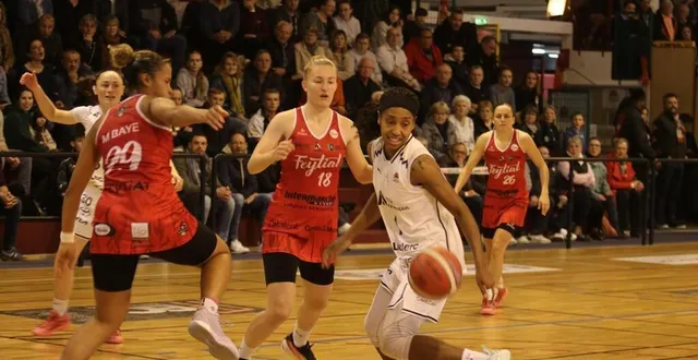 photo  ashunae durant et l’usbda n’ont pas tenu la distance face à feytiat, hier soir.  &copy;  nathalie douley 