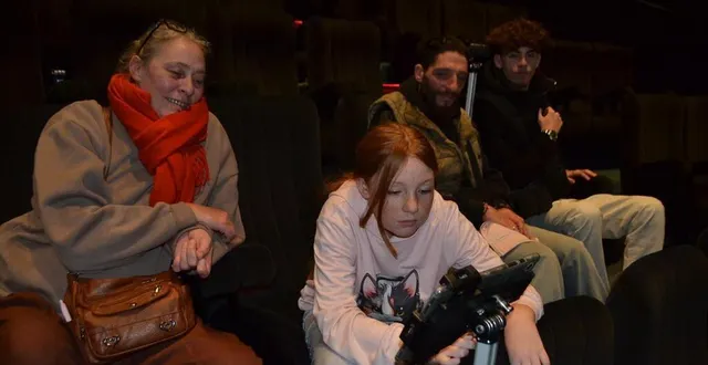 photo  carène, lilas, françois sont venus en famille de daumeray.  &copy;  le maine libre 