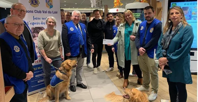 photo  le lions club val de loir a fait un don à deux associations  &copy;  le maine libre 