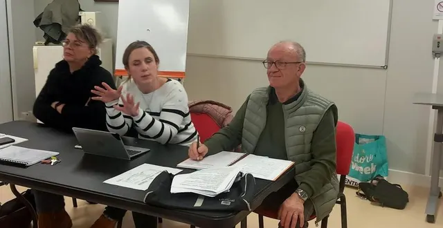 photo  le bureau actuel avec karine thébault (au centre) comme présidente.  &copy;  ouest-france 