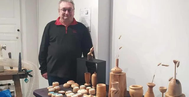 photo  laurent sicoli propose toutes sortes d’objets en bois  &copy;  ouest-france 