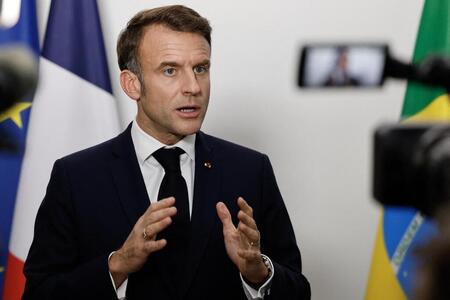 photo Le président français Emmanuel Macron s’exprime lors d’une conférence de presse à l’aéroport international de Rio de Janeiro, au Brésil, le 19 novembre 2024, après avoir participé au sommet du G20 et avant de se rendre au Chili pour une visite officielle. LUDOVIC MARIN / AFP 