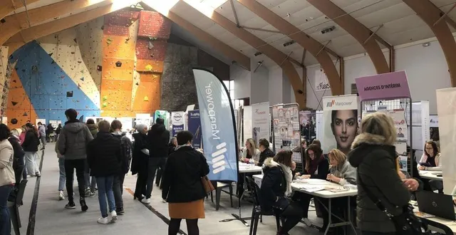 photo  la huitième édition du forum des métiers et de l’emploi aura eu lieu jeudi 21 novembre à flers, dans l’orne.  &copy;  archives ouest-france 