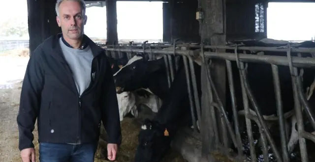 photo  agriculteur bio depuis 2019, frédéric robert s’est installé en 1994 à angrie. trente ans plus tard, le nombre d’exploitations agricoles y est passé de « soixante à une petite quinzaine. »  &copy;  ouest-france 