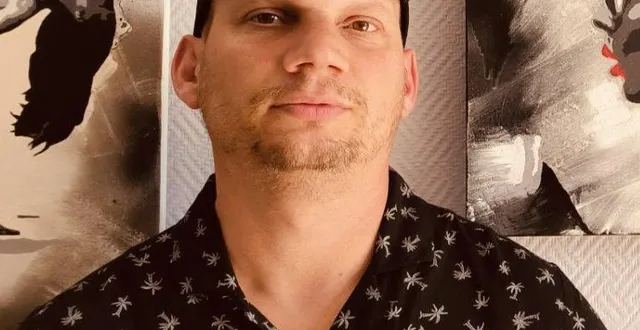 photo  le peintre seven minutes travaille dans un chaos et exprime une émotion.  &copy;  seven minutes 