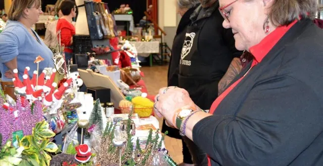 photo  des décos de noël étaient évidemment proposées.  &copy;  le maine libre 