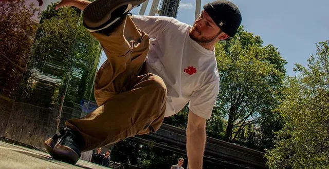 photo  étienne chaubernard, champion de breakdance, a été suivi pendant cinq mois par la caméra d’hugo mandron.  &copy;  hugo mandron 