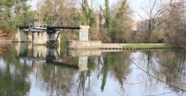 photo  le barrage des bouches d’huisne, à la confluence de l’huisne et de la sarthe, au mans, sera démantelé à la rentrée 2025. il n’est plus fonctionnel depuis 2011.  &copy;  archives ouest-france 