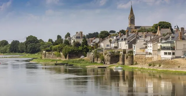 photo  la commune d'ingrandes-le-fresne-sur-loire marque le début du pays d’ancenis et la frontière historique entre l’anjou et la bretagne.  &copy;  anjou tourisme / david darrault 