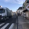 photo  plus de 8 000 véhicules par jour traversent le bourg de saint-georges-sur-loire, dont de nombreux camions. 