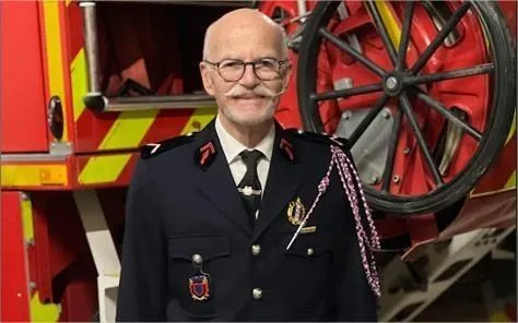 photo  christian chauveau participe au concours de la plus belle moustache, dans le cadre de movember.  &copy;  le maine libre 