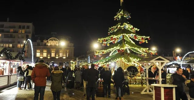 photo  des dizaines de marchés de noël sont organisés aux quatre coins de la sarthe.  &copy;  archives le maine libre - hervé petitbon 