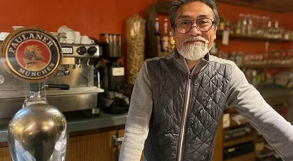 photo  alexandre phoummasak était cogérant, avec sa femme sophie lenoir, du bar le saint-léo depuis 2012, à alençon (orne).  &copy;  ouest-france 