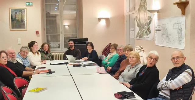 photo  les bénévoles sont sur des charbons ardents.  &copy;  le maine libre 