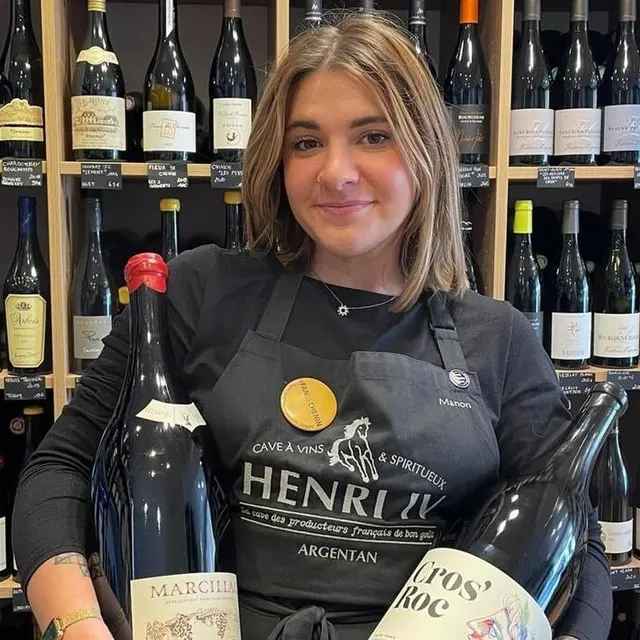 photo manon quantin, 24 ans, est caviste à argentan.  ©  marc pottier