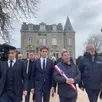 photo  jacques fortis, le maire de briouze, dans l’orne, a accueilli gabriel attal, l’ancien premier ministre et patron de renaissance, à la foire de la sainte-catherine de briouze, lundi 25 novembre 2024. 