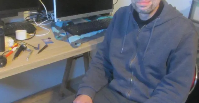 photo  sylvain goubeau, dans son atelier.  &copy;  ouest-france 