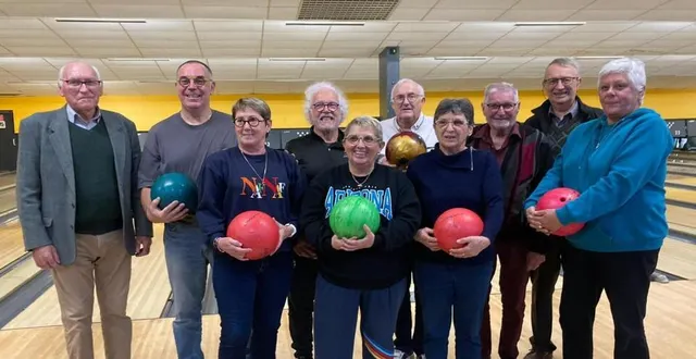 photo  l’équipe de générations mouvement intercommunale neuville a participé à la finale départementale de bowling.  &copy;  le maine libre. 