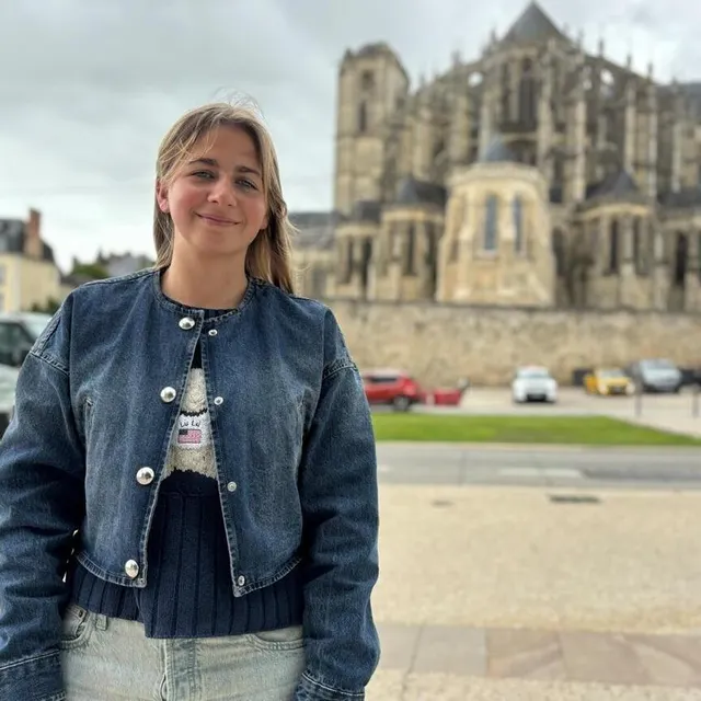 photo louise a foulé les marches de cannes en mai 2024.  ©  le maine libre