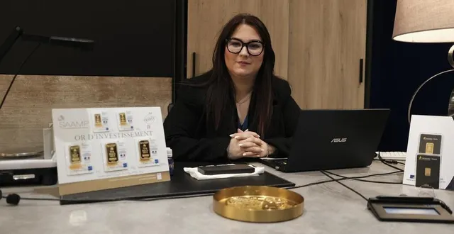 photo  cyndia arents est experte en métaux précieux à gold union, dans le centre-ville d’alençon (orne).  &copy;  ouest-france 