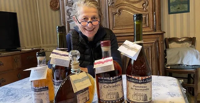 photo  marie-laure leplat produit du calvados et du pommeau depuis 2010 à montabard.  &copy;  ouest-france 