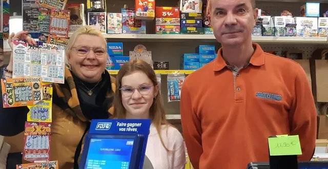 photo  lucie et françois geslin en compagnie de maelys, stagiaire.  &copy;  le maine libre 