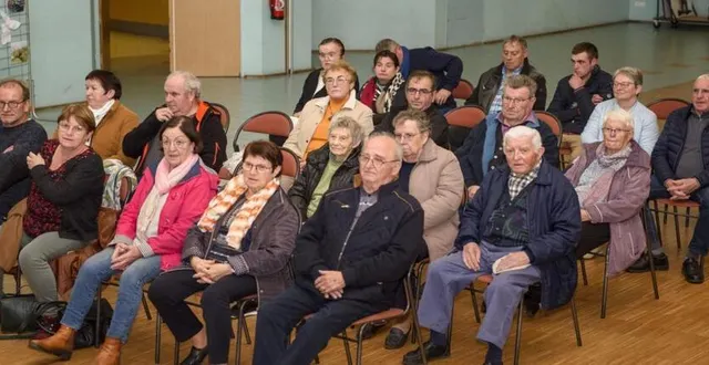 photo  les concurrents au concours des maisons fleuries.  &copy;  le maine libre 