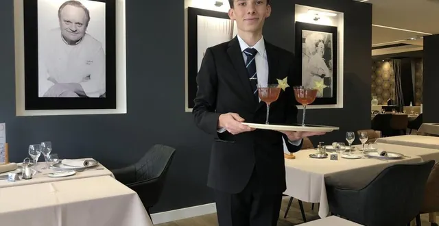 photo  jules boistault, en seconde bac professionnel commercialisation et services en restauration au lycée jeanne-delanoue à cholet.  &copy;  ouest-france 