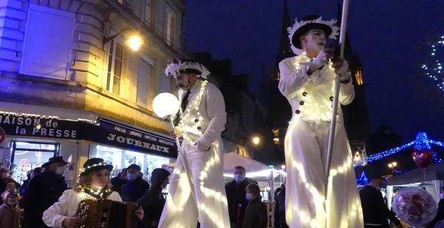 photo  des échassiers et musiciens seront présents lors du marché de noël.  &copy;  archives ouest-france 