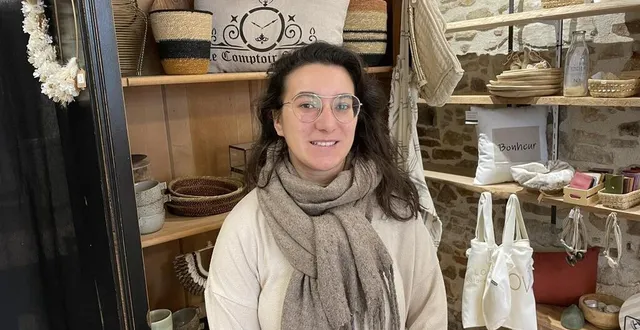 photo  coprésidente de l’association des commerçants, marion hautreux va fermer sa boutique, celest, rue de l’île à sablé-sur-sarthe.  &copy;  le maine libre 