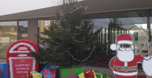 photo  la nouvelle boîte aux lettres et le décor spécifique attendent les enfants sages devant l’échappée.  &copy;  le maine libre 