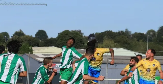 photo  jeremi kimmakon (léopards saint-georges, au duel de la tête) a notamment disputé quelques minutes en coupe de la ligue avec le psg lors de la saison 2014-2015.  &copy;  photo : serge ruer 
