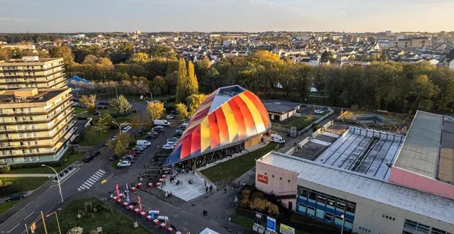 photo  se faire tirer le portrait pour soutenir les associations visées par la région.  &copy;  simon guesdon 