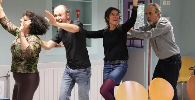 photo  en 2023, la troupe tous ensemble de solesmes avait présenté la pièce « venise sous la neige. »  &copy;  archives ouest-france 