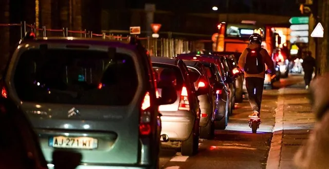 photo  la circulation est très difficile au mans en cet automne 2024.  &copy;  photo le maine libre yvon loue 