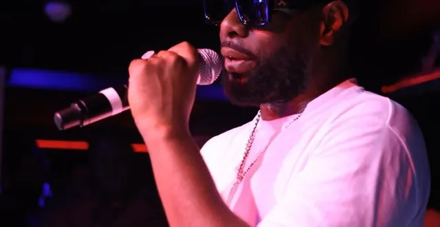 photo  gims a mis le feu au bayokos, boîte de nuit d’alençon.  &copy;  henri-pierre danloux 