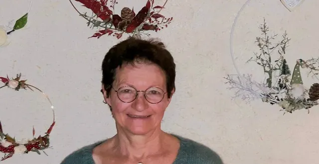 photo  marie-claude boisgonthier devant certaines de ses réalisations.  &copy;  ouest-france 