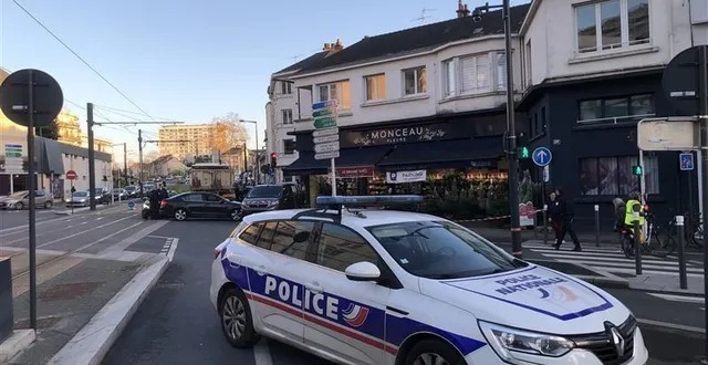photo  l’accident a eu lieu près de l’arrêt de tramway du conservatoire ce lundi après-midi 2 décembre.  &copy;  co – cyprien mercier 